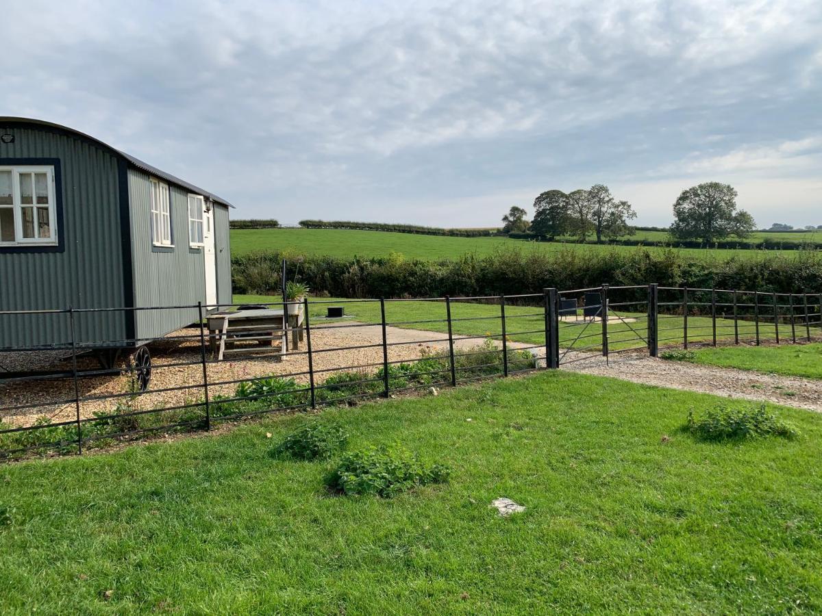 Weatherhead Farm Shepherds Hut Villa Buckingham Exterior photo
