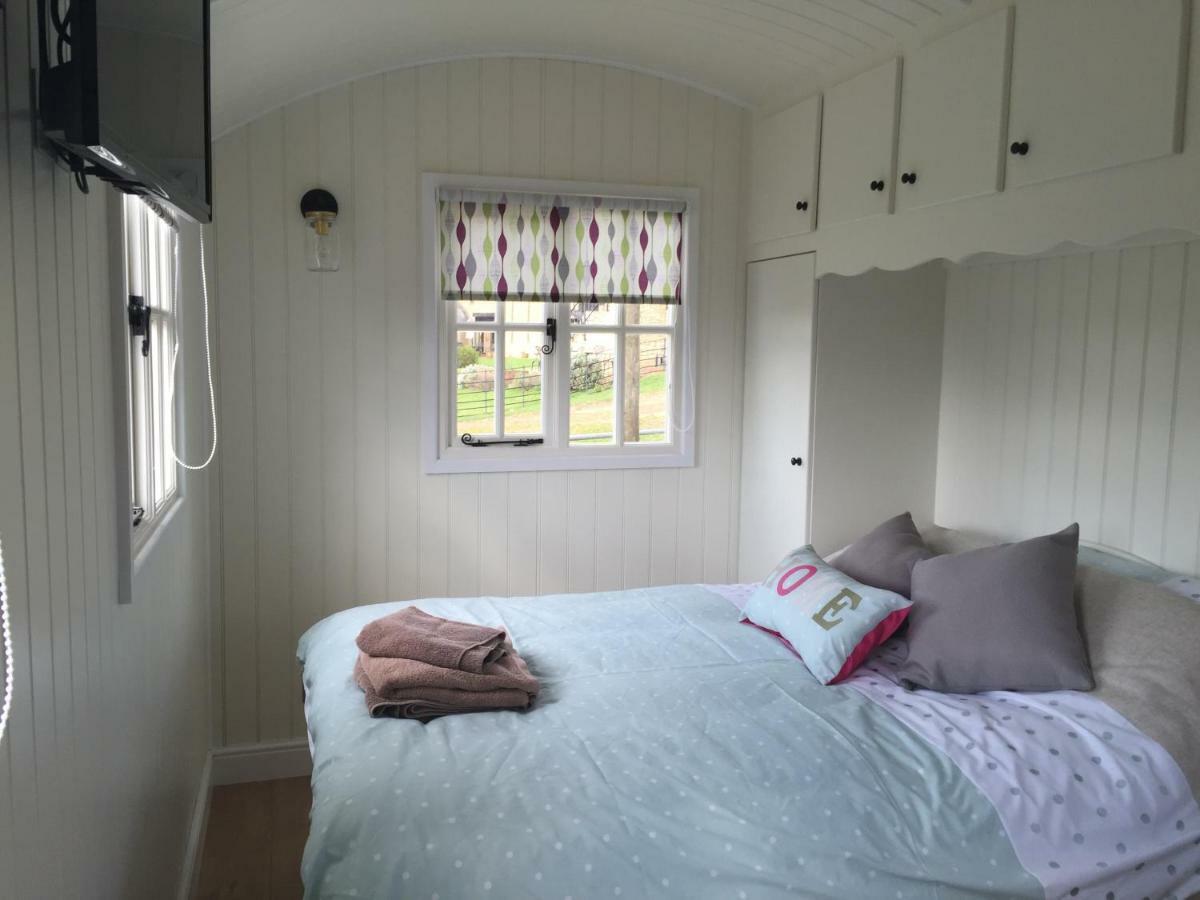 Weatherhead Farm Shepherds Hut Villa Buckingham Exterior photo